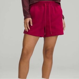 Lululemon Loungeful Shorts Women size 4 Pomegranate High-Rise 4”